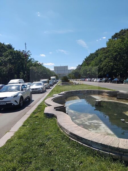 Piata Unirii  Fantani Apartament 3 camere de inchiriat  Ideal birou